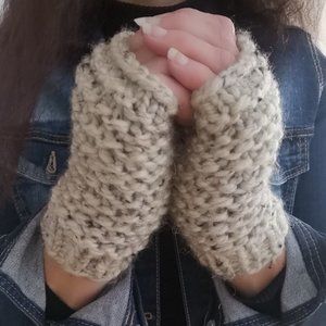 Thick Sustainable Fingerless Knit Gloves Wool Rayon Oatmeal Gift New